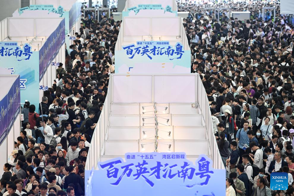 Job fair offering about 85,000 jobs kicks off in S China's Guangzhou