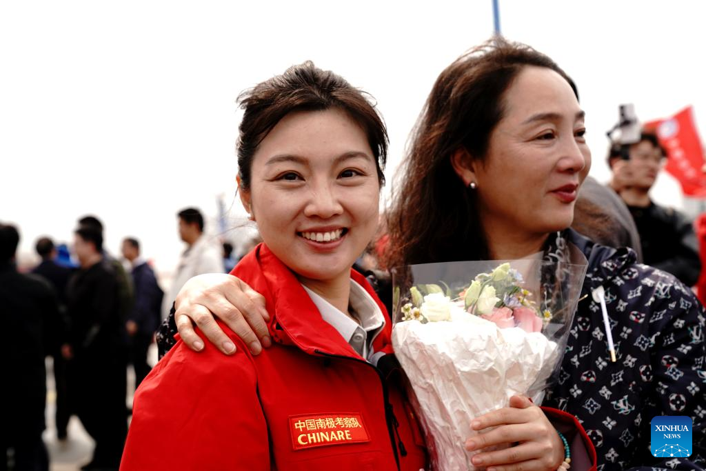 Chinese polar icebreaker returns home after fruitful Antarctic research outcomes