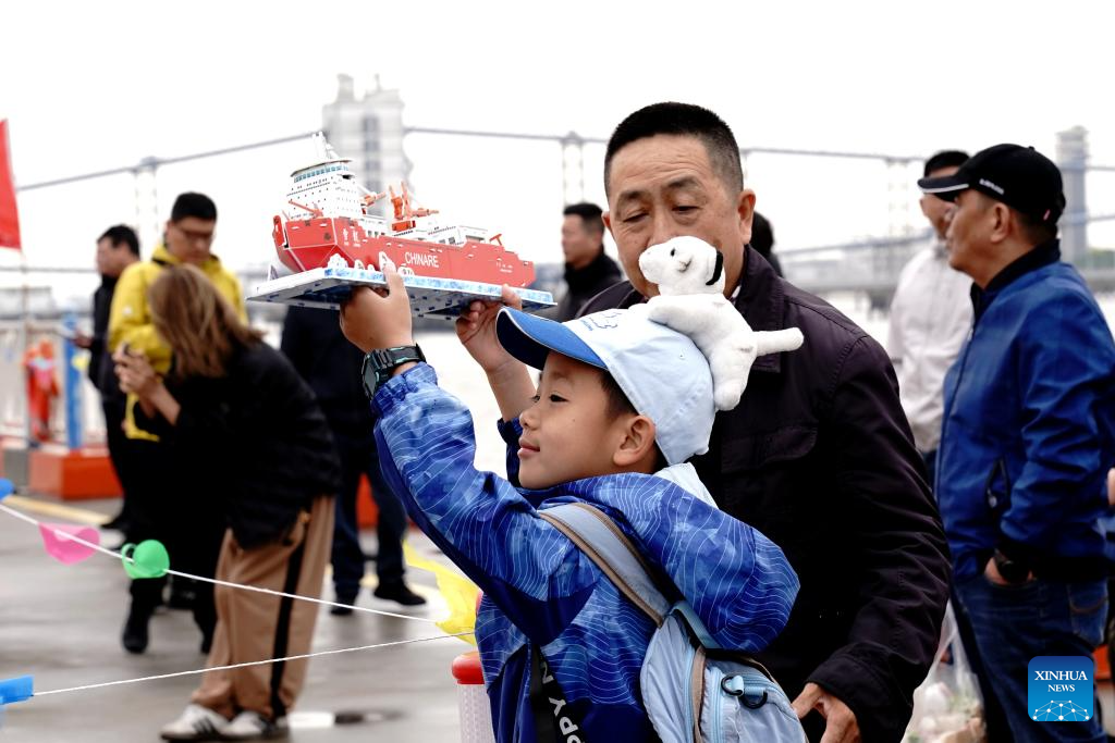 Chinese polar icebreaker returns home after fruitful Antarctic research outcomes