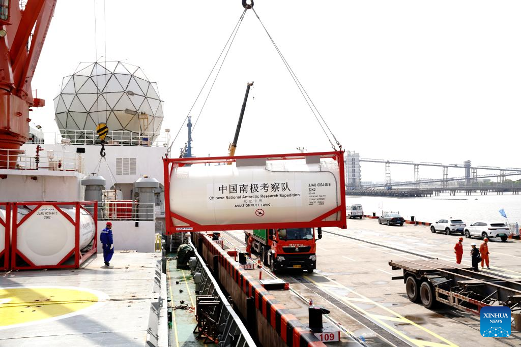 Chinese polar icebreaker returns home after fruitful Antarctic research outcomes
