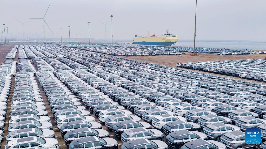 China's auto output, sales rise sharply in March