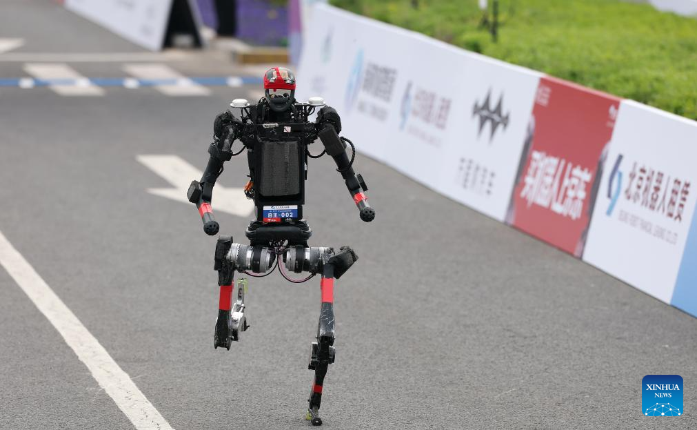 Humanoid robot surpasses human half-marathon world record in Beijing