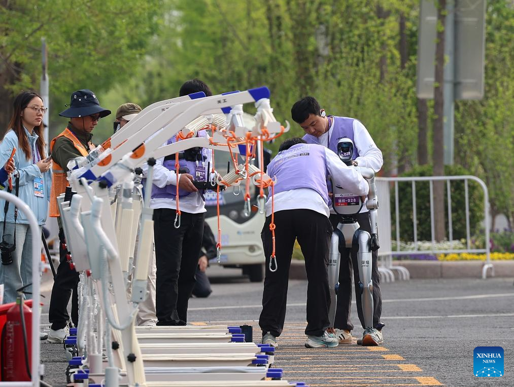Humanoid robot surpasses human half-marathon world record in Beijing