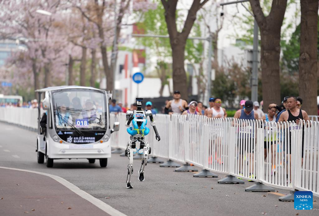 Humanoid robot surpasses human half-marathon world record in Beijing
