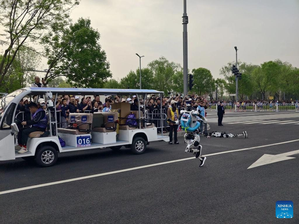 Humanoid robot surpasses human half-marathon world record in Beijing