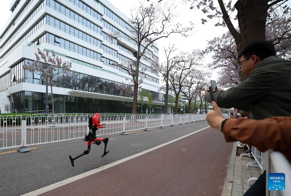 Humanoid robot surpasses human half-marathon world record in Beijing