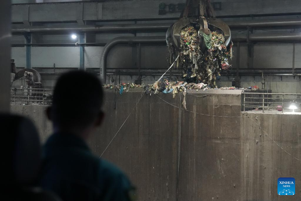 Household waste turns into green electricity in China's Hunan