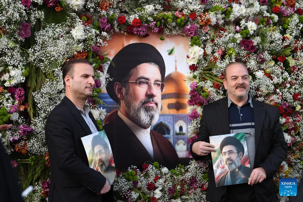 Iranians pledge allegiance to new Supreme Leader at mass rallies
