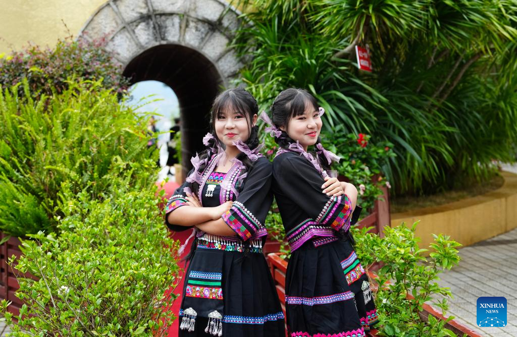 Twin festival lures tourists in SW China's Yunnan