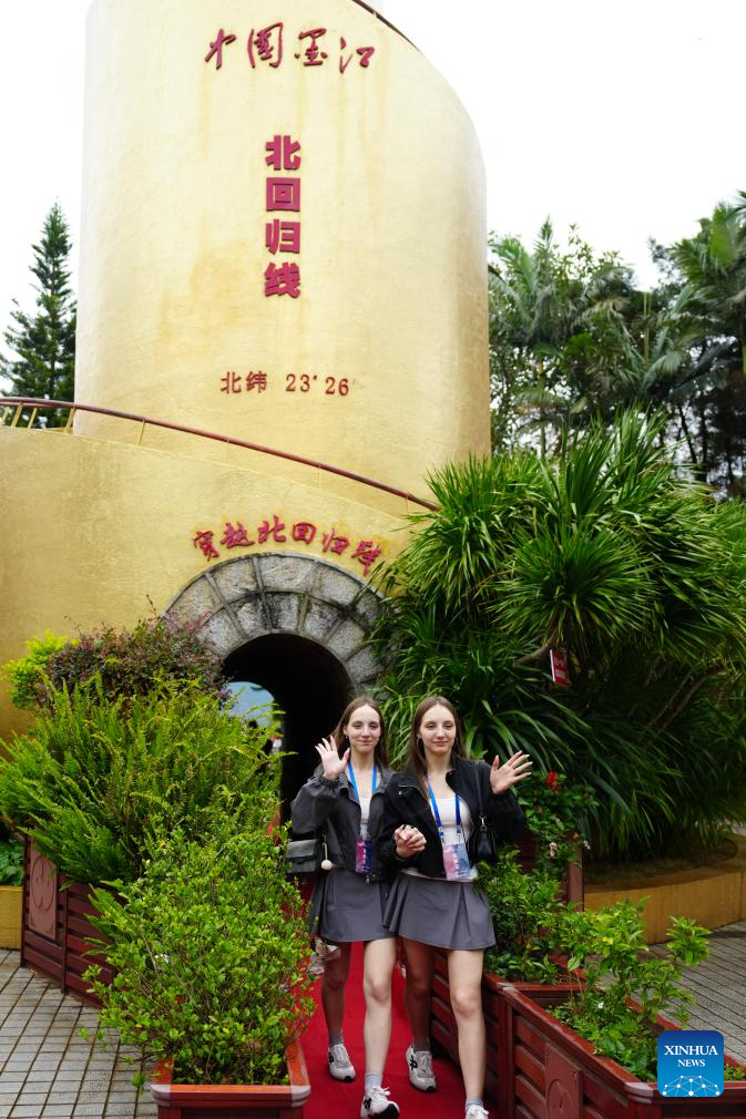 Twin festival lures tourists in SW China's Yunnan
