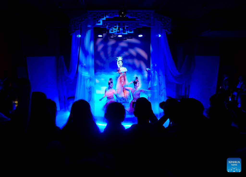 Visitors enjoy immersive performance during May Day holiday in Yinchuan, China's Ningxia