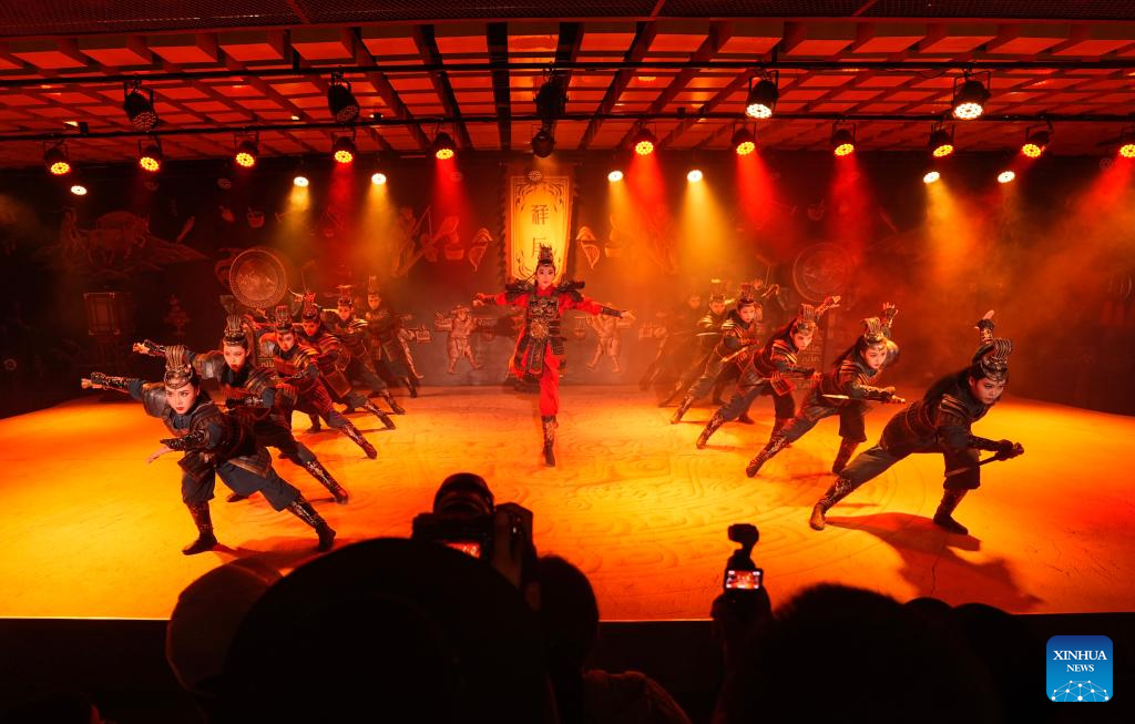 Visitors enjoy immersive performance during May Day holiday in Yinchuan, China's Ningxia