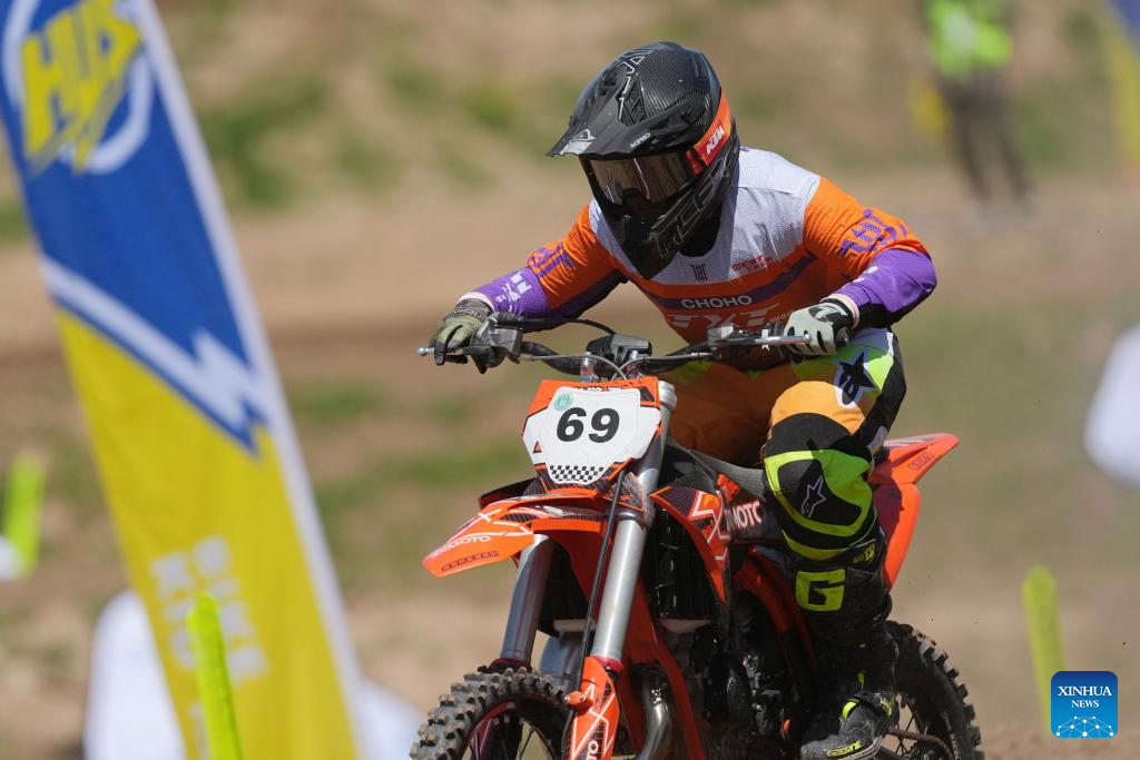 Chinese youngsters race into motocross boom