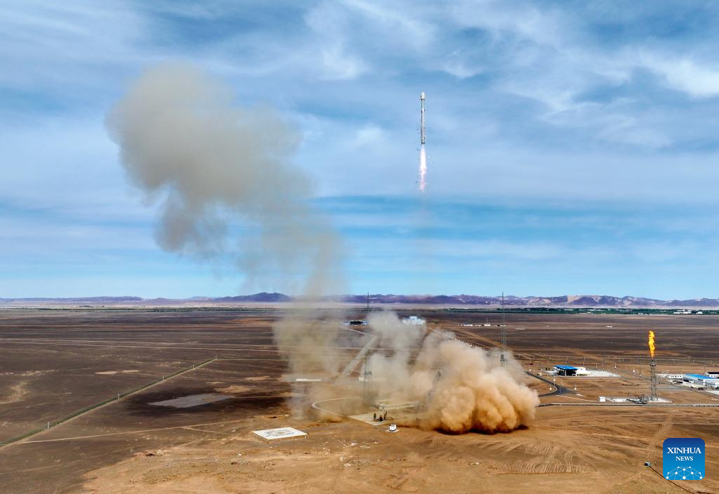 China successfully launches Zhuque-2E Y5 carrier rocket