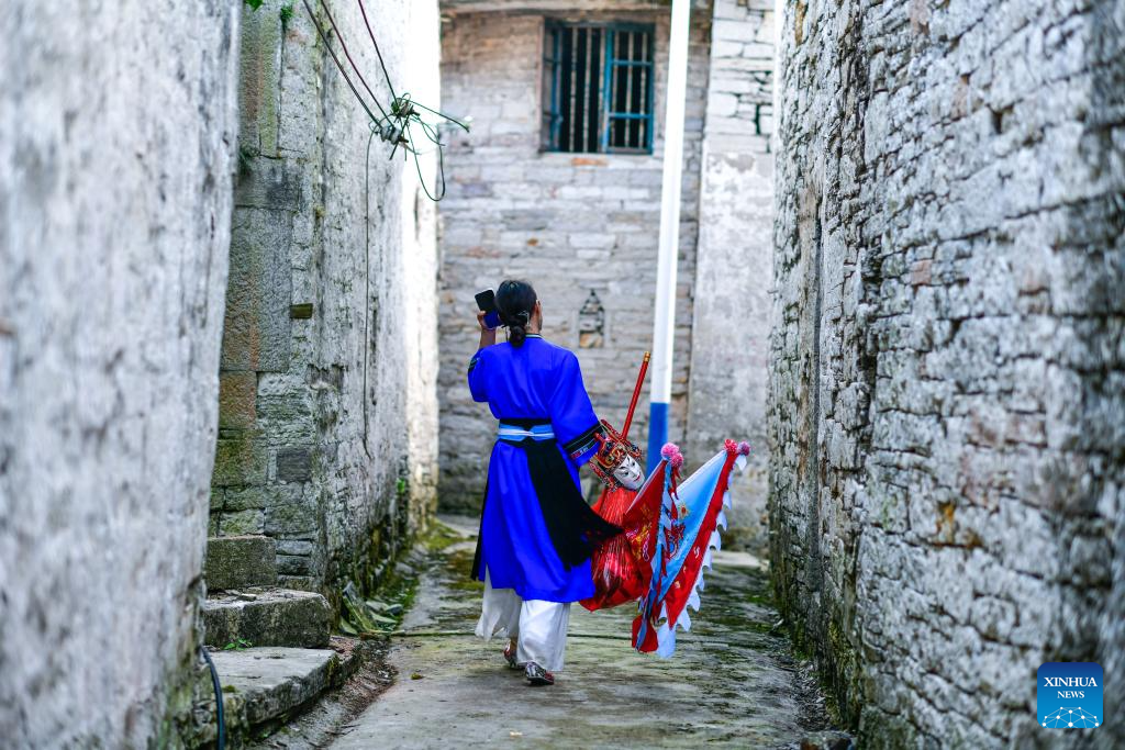 Villagers' lifelong passion helps preserve Dixi opera