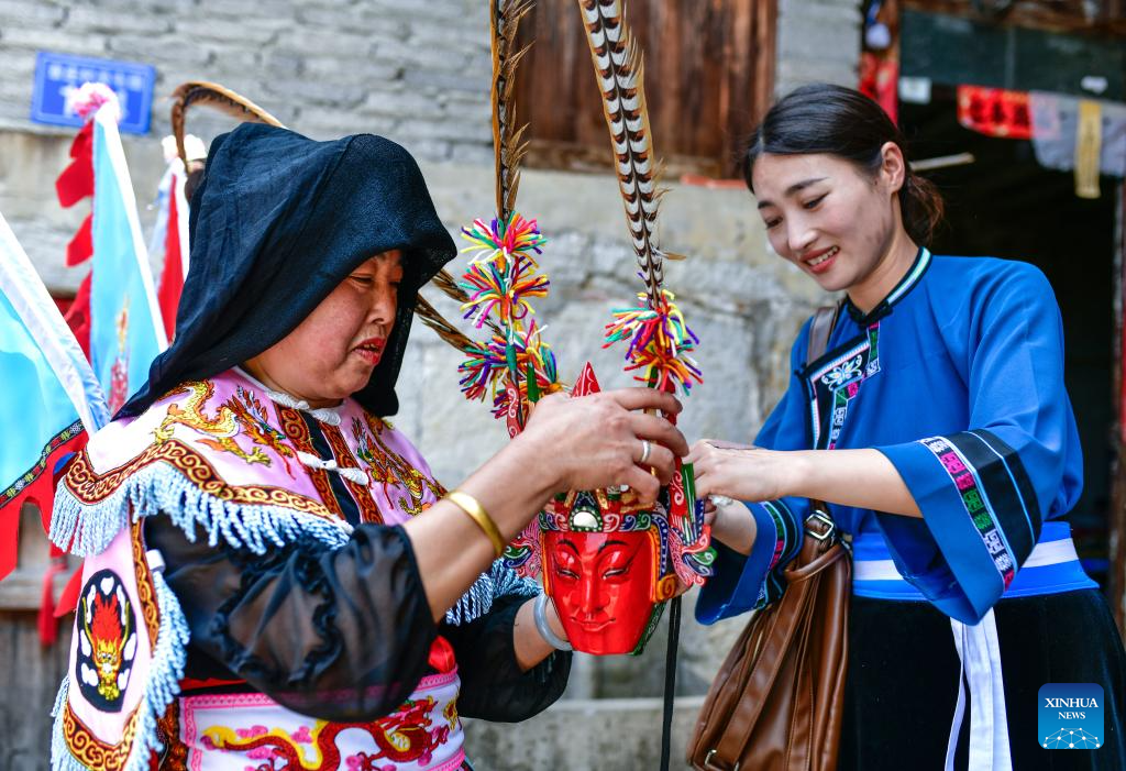Villagers' lifelong passion helps preserve Dixi opera