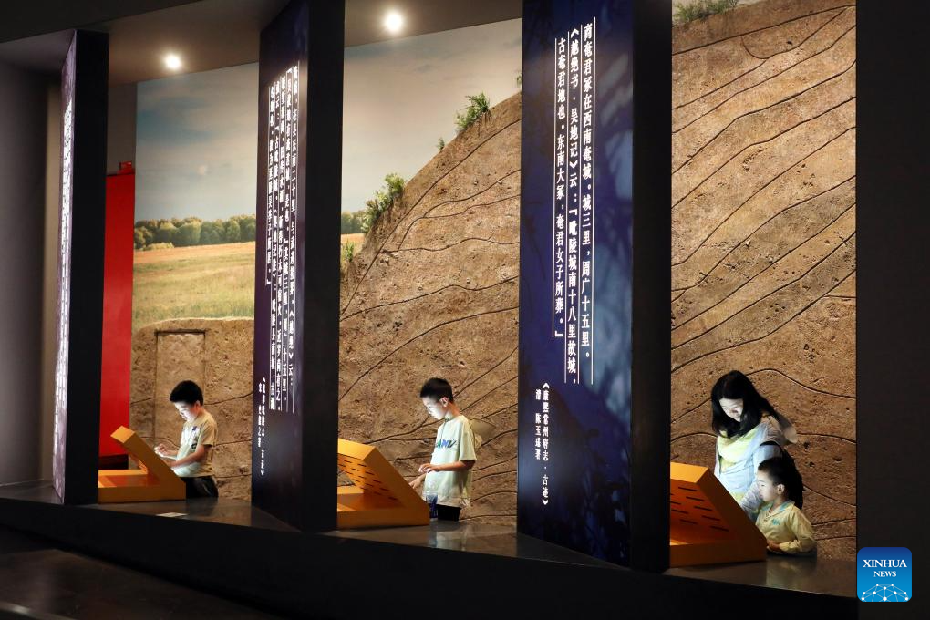Museums across China receive crowds of visitors ahead of International Museum Day