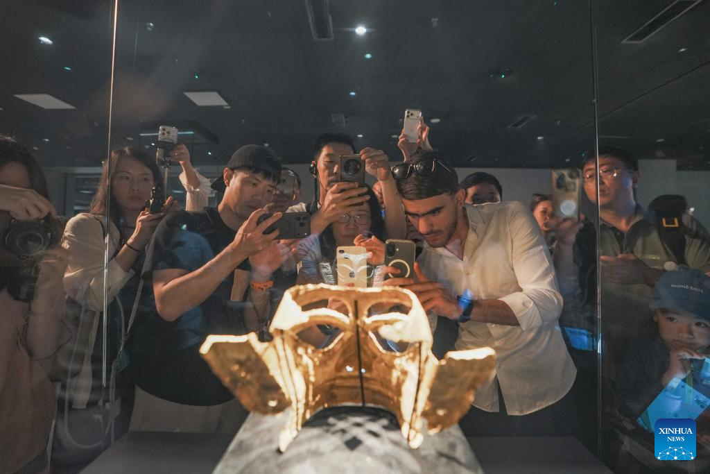Museums across China receive crowds of visitors ahead of International Museum Day