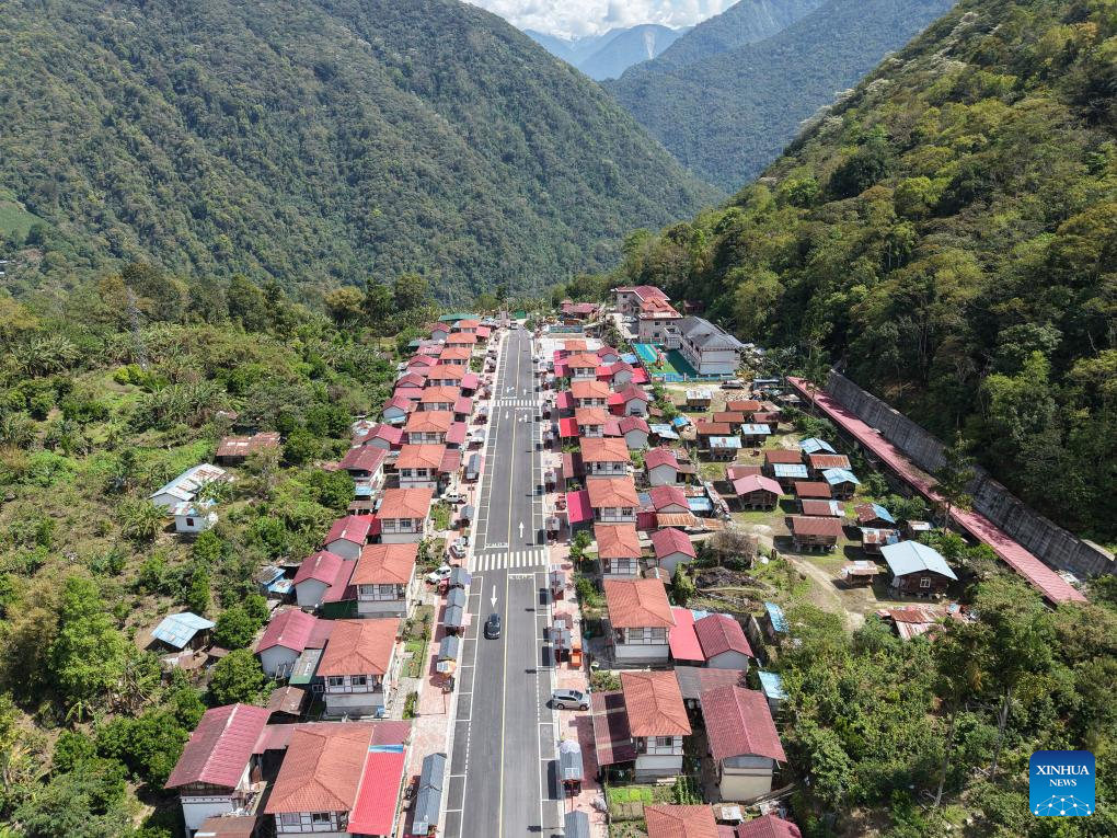 Improved transport network boosts accessibility across China's Xizang