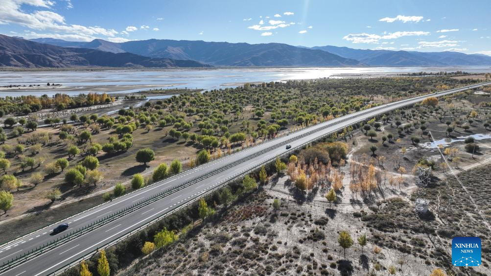 Improved transport network boosts accessibility across China's Xizang