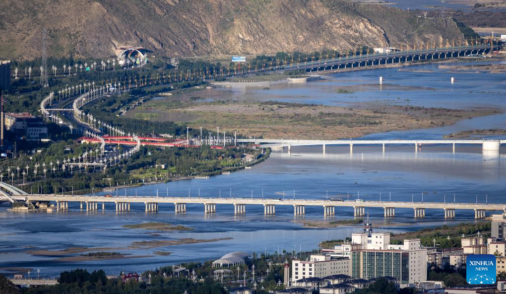 Improved transport network boosts accessibility across China's Xizang