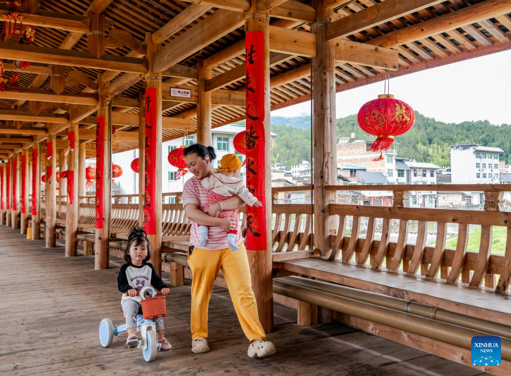 Wooden-roofed arch bridges well preserved in China's Fujian