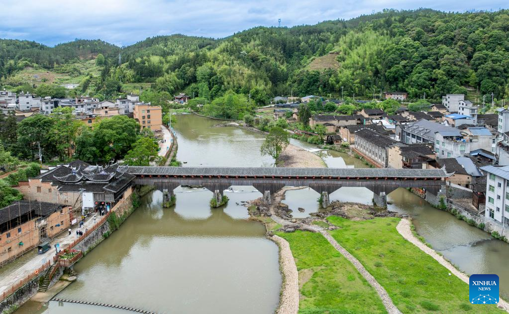 Wooden-roofed arch bridges well preserved in China's Fujian