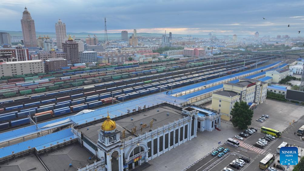Eastern corridor of China-Europe freight train network witnesses over 40,000 trips