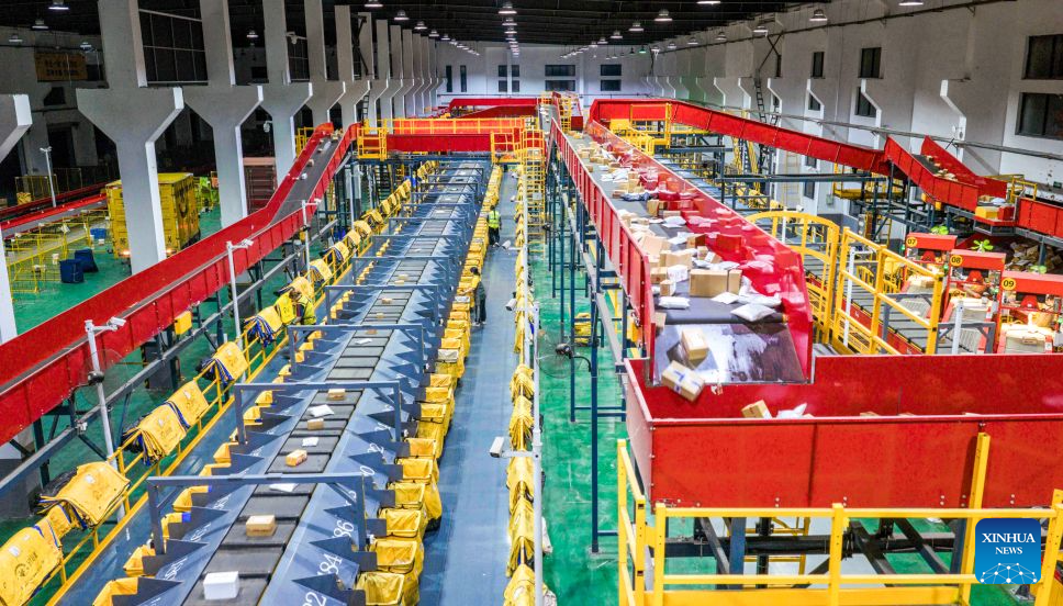 China's e-commerce, logistics companies prepare for annual online shopping festival