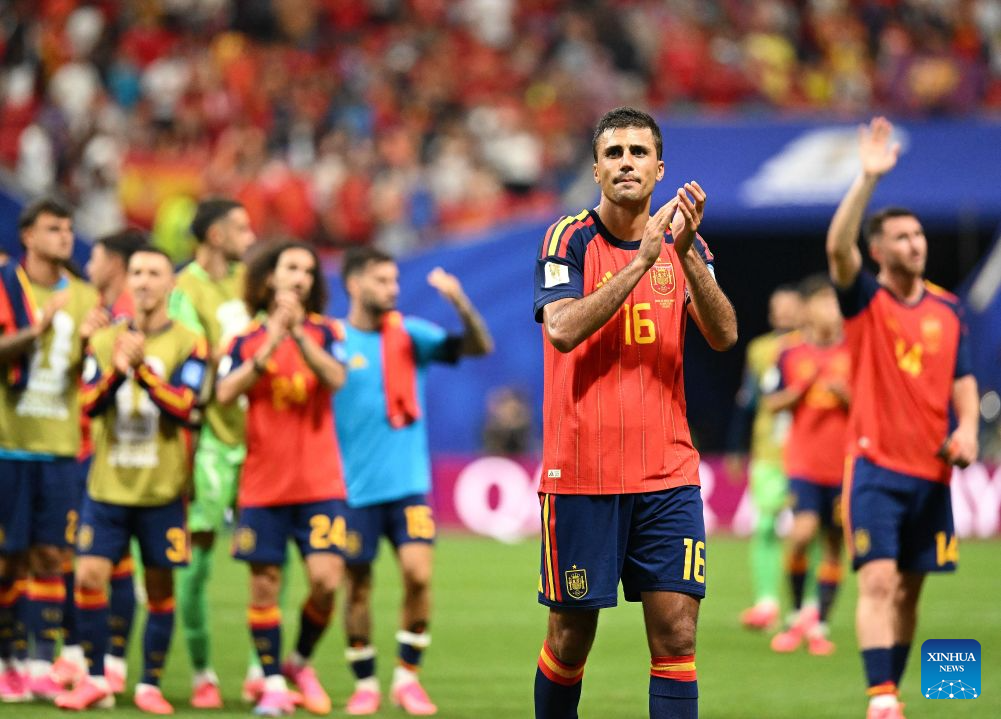Yamal scores, Spain tears Saudi Arabia apart at World Cup