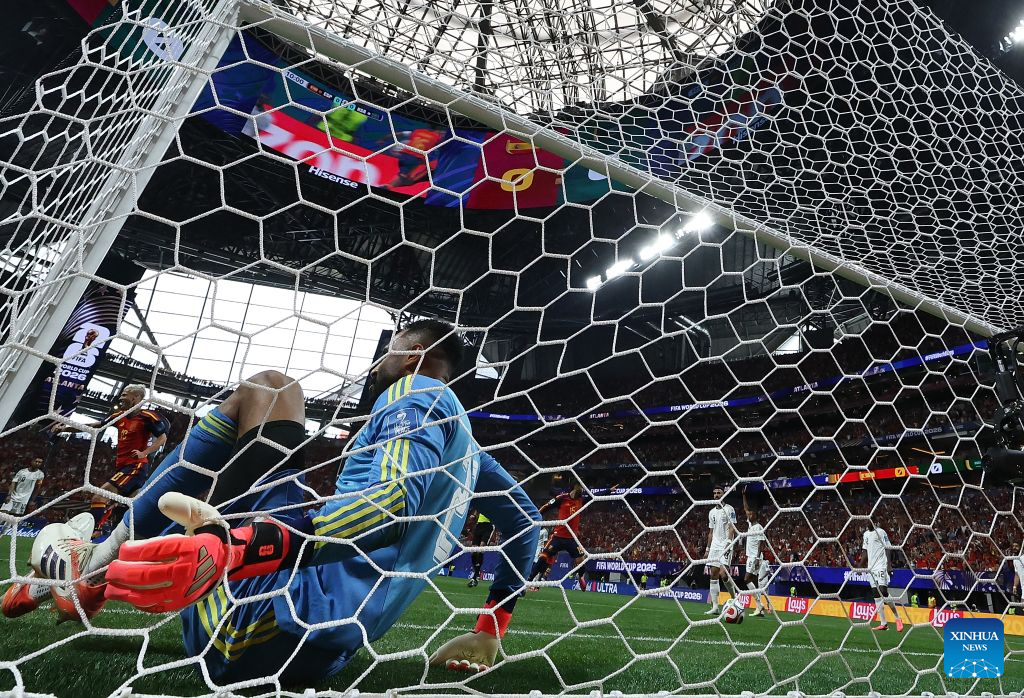 Yamal scores, Spain tears Saudi Arabia apart at World Cup