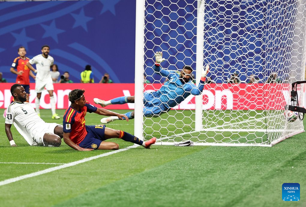 Yamal scores, Spain tears Saudi Arabia apart at World Cup