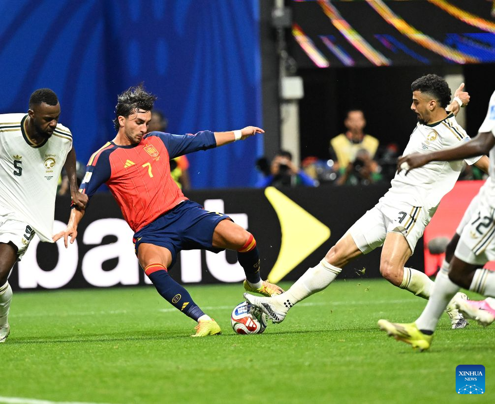 Yamal scores, Spain tears Saudi Arabia apart at World Cup