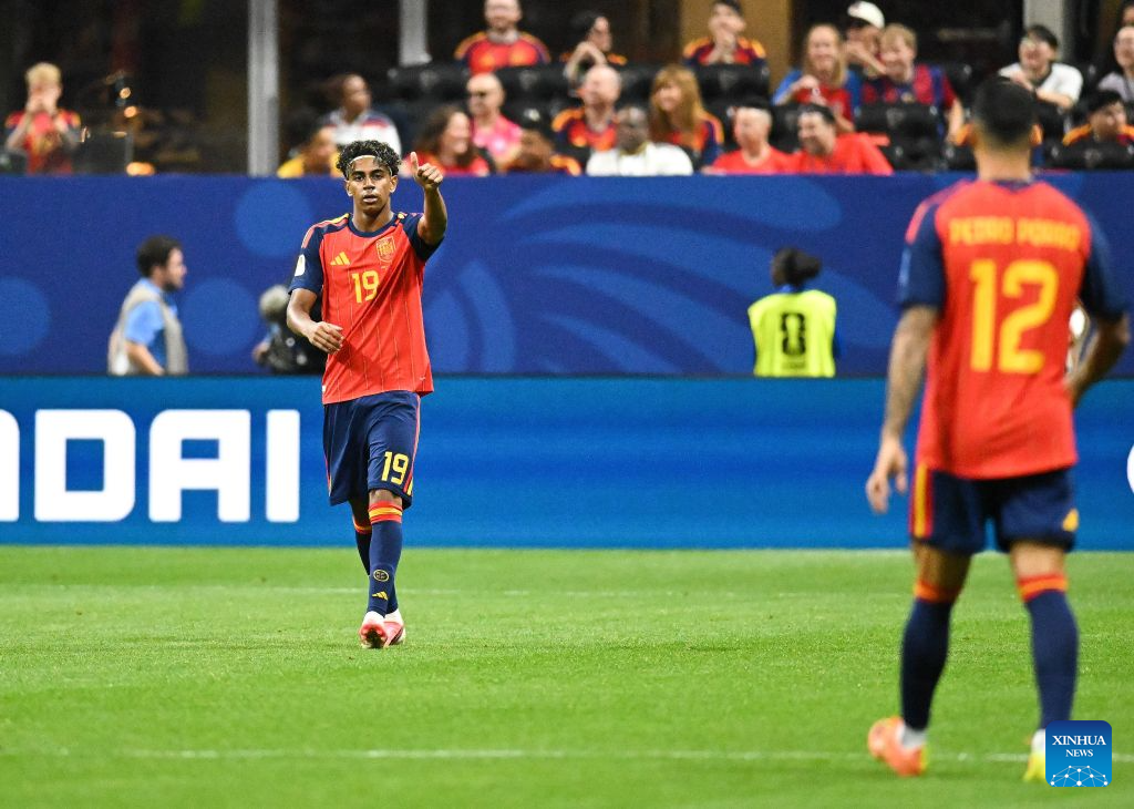 Yamal scores, Spain tears Saudi Arabia apart at World Cup