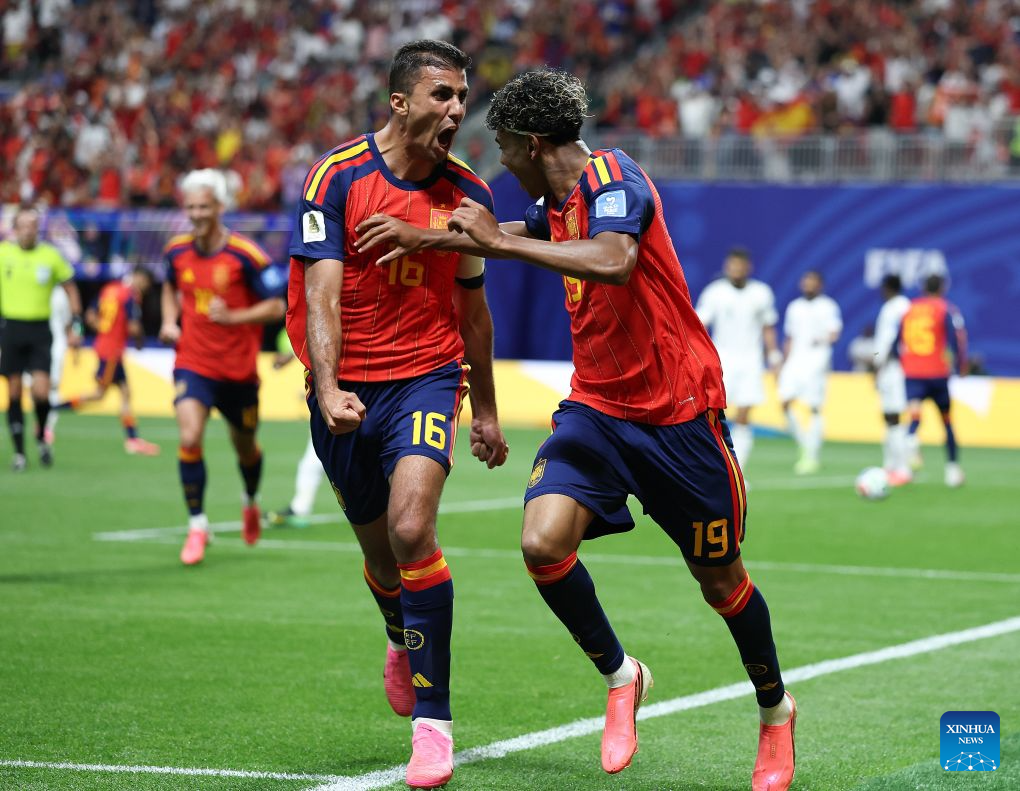 Yamal scores, Spain tears Saudi Arabia apart at World Cup