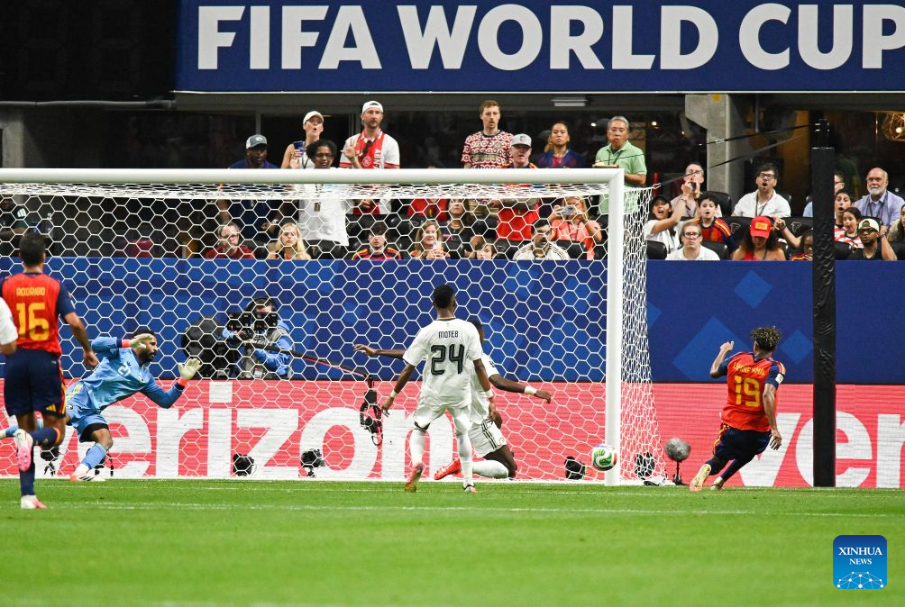 Yamal scores, Spain tears Saudi Arabia apart at World Cup