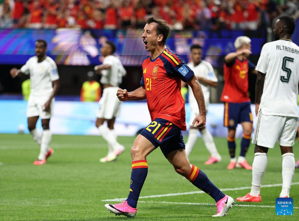 Yamal scores, Spain tears Saudi Arabia apart at World Cup