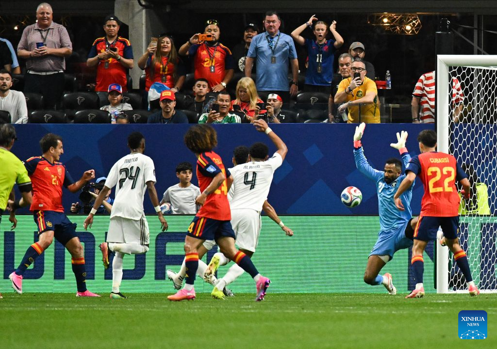 Yamal scores, Spain tears Saudi Arabia apart at World Cup