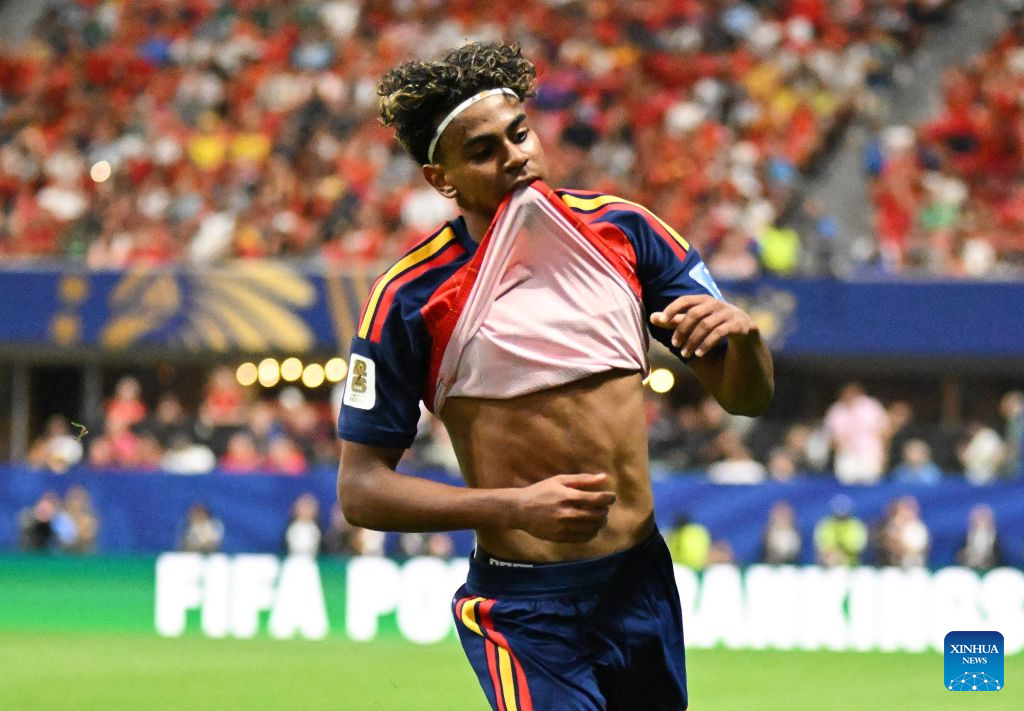 Yamal scores, Spain tears Saudi Arabia apart at World Cup