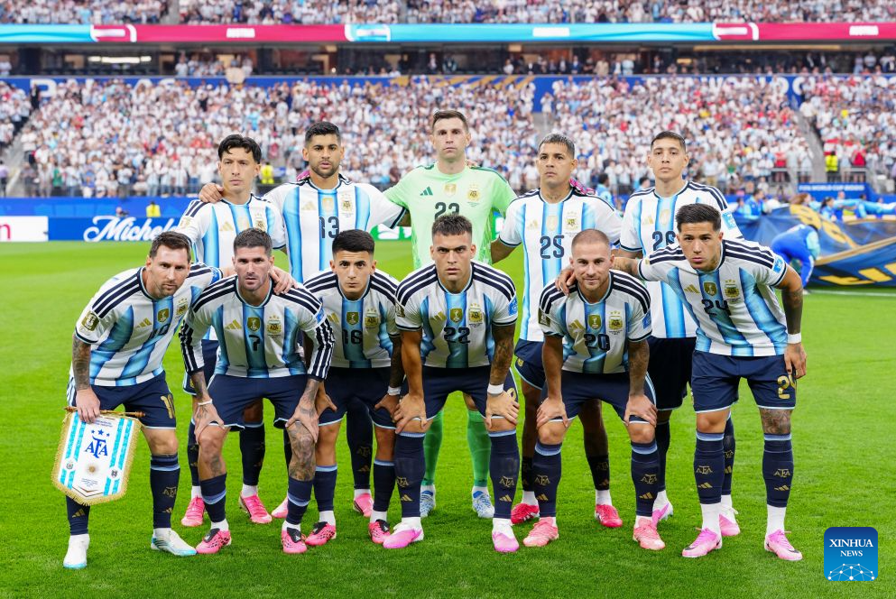 Messi breaks World Cup record as Argentina advances