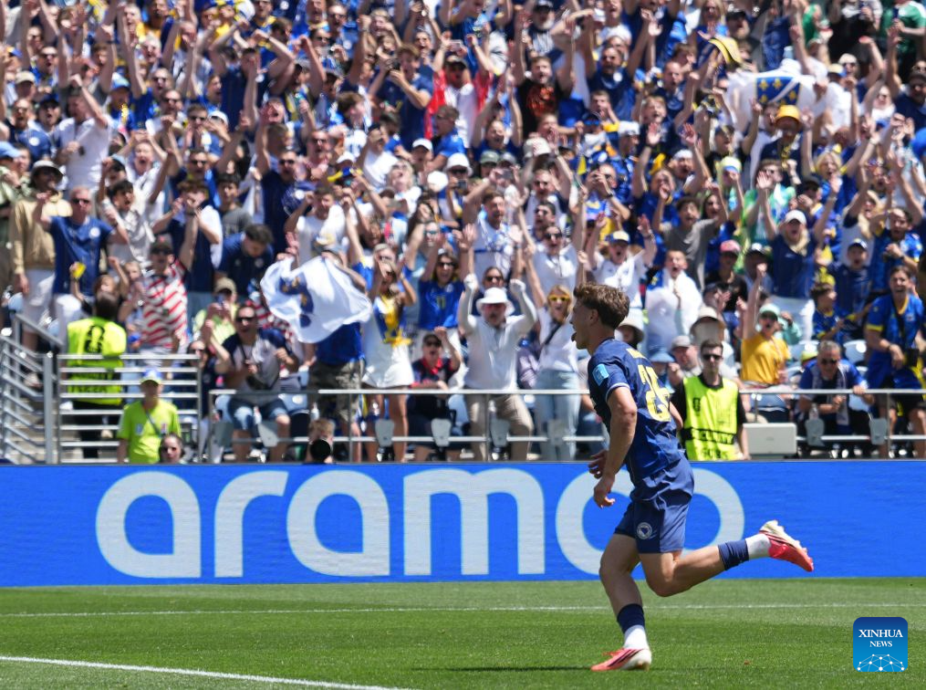 Bosnia and Herzegovina beats Qatar 3-1, keeps knockout hopes alive