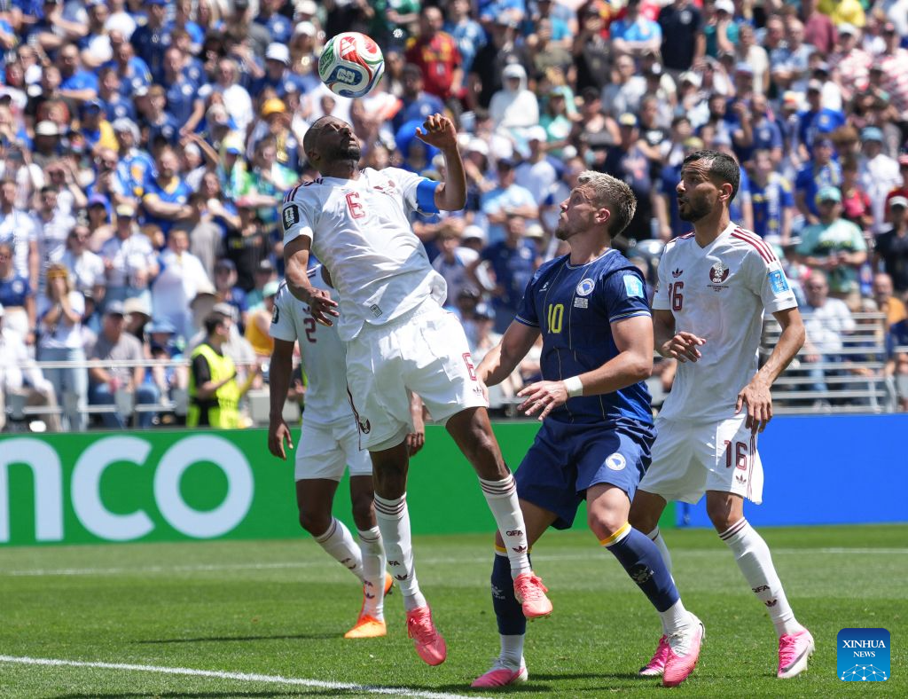 Bosnia and Herzegovina beats Qatar 3-1, keeps knockout hopes alive