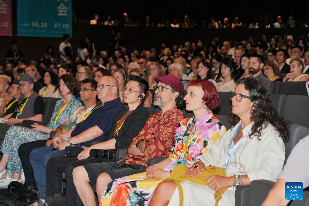 Global artists gather in China's porcelain capital Jingdezhen for industry meeting