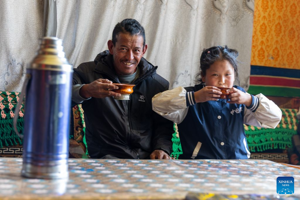 A revisit to Pasang Tsering: Happy life along the Qinghai-Xizang Railway