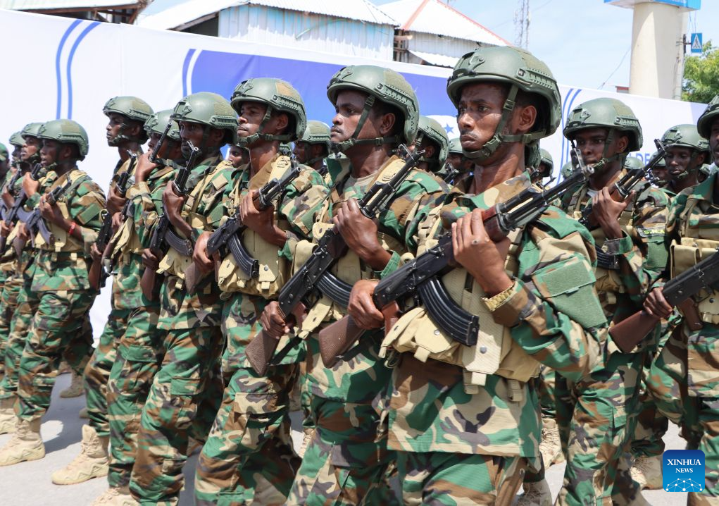Soldiers attend celebrations marking 66th anniversary of Somalia's independence