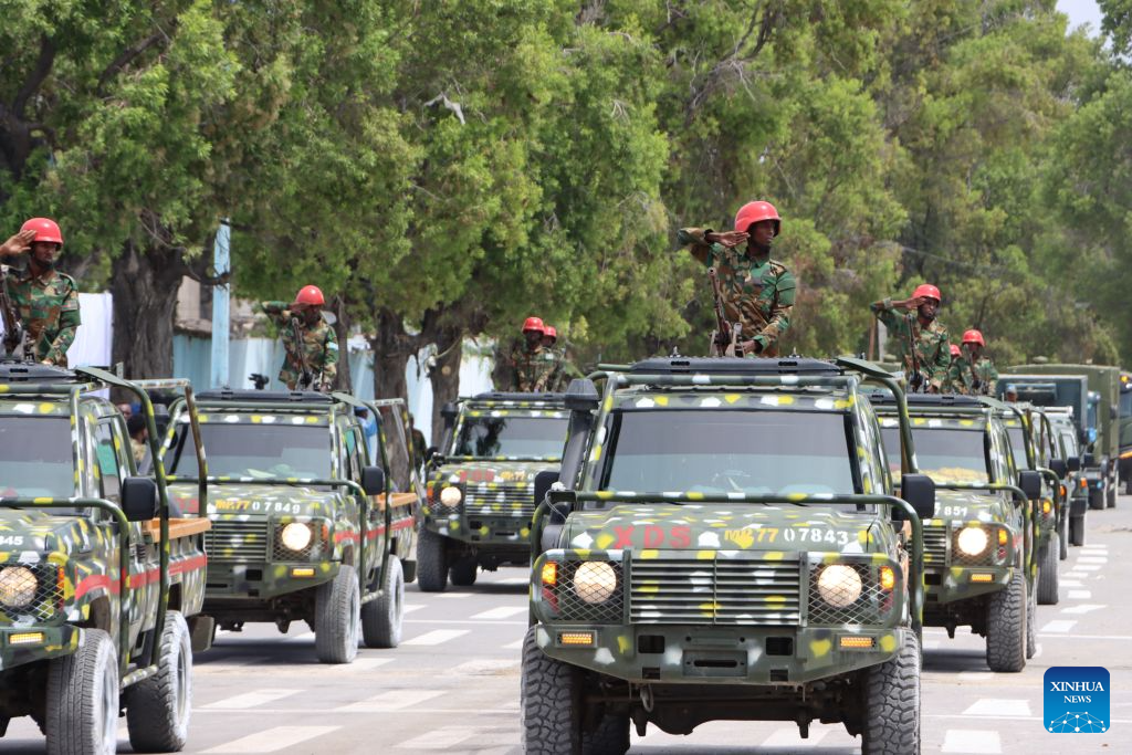 Soldiers attend celebrations marking 66th anniversary of Somalia's independence