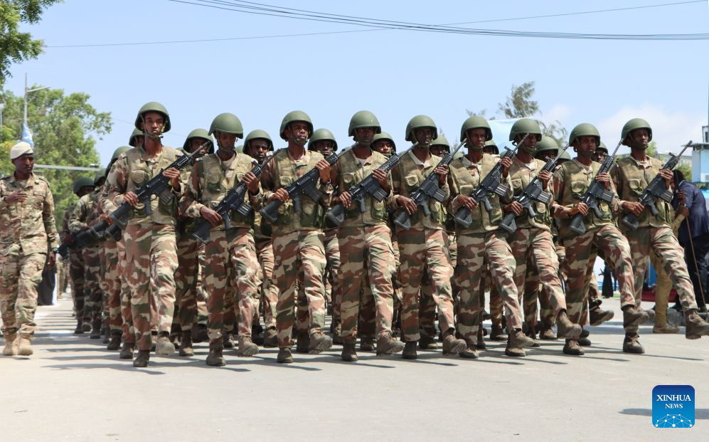 Soldiers attend celebrations marking 66th anniversary of Somalia's independence