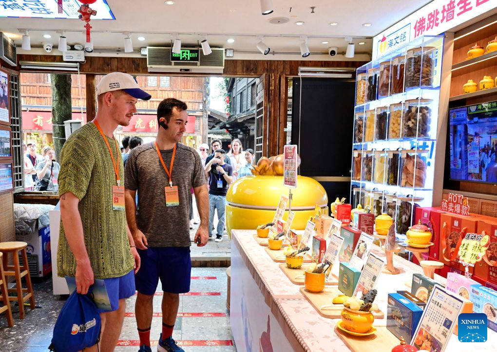 American youths start cultural study tour in Fuzhou