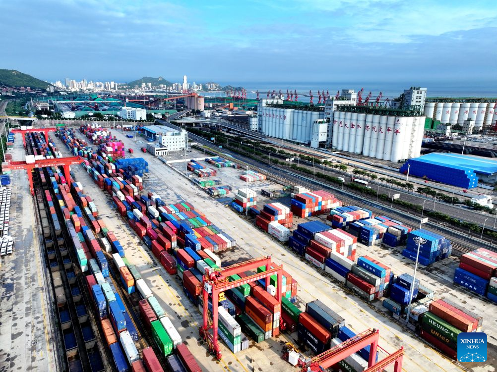 China-Kazakhstan (Lianyungang) Logistics Cooperation Base handles 8,000th int'l freight train