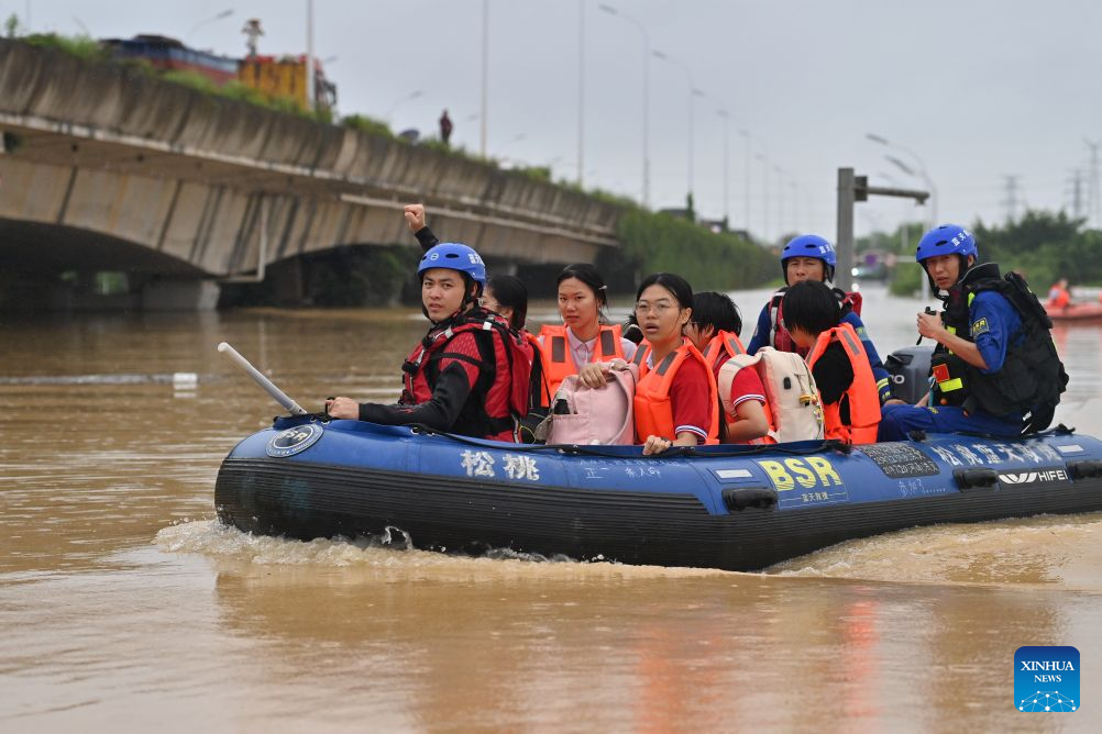 China's Guangxi organizes rescue forces to evacuates stranded teachers, students